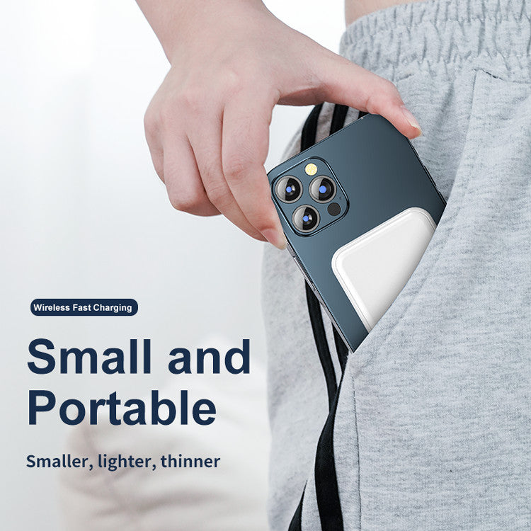 Mini Magnetic Power Bank 5000mAh – in use